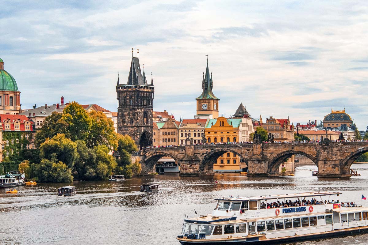 愛在東歐~華麗奧捷12天(CI)國王湖遊船、雙點進出、音樂會、鹽礦、哈斯達特天空步道、米其林、6晚五星&湖區飯店