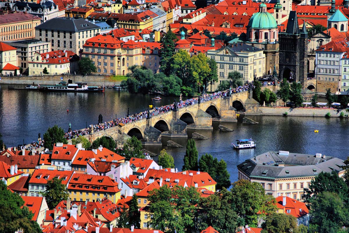 【阿聯假期】雙享奧捷10天EK~雙點進出、米其林、哈斯達特、國王湖、城堡皇宮、Outlet、遊船