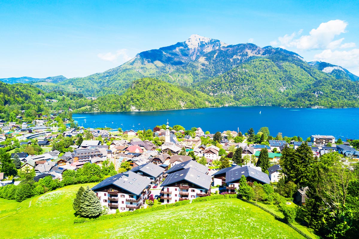 醉戀奧捷12天EK~鹽湖區兩晚、三遊船、國王湖、熊布朗宮、皮爾森啤酒廠、彩繪塔登頂、溫泉小鎮、布拉格連住3晚